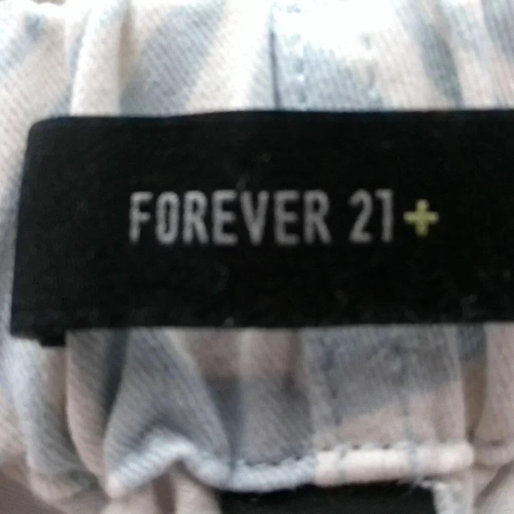 FOREVER 21+ Button & Zip Elastic Waist White w/Light Blue Swirl Design Pants 1XL - Picture 6 of 13